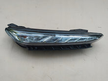 Laden Sie das Bild in den Galerie-Viewer, Frontscheinwerfer Hyundai Kona 92208-J90 LED Rechts Scheinwerfer Headlight