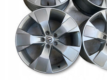 Laden Sie das Bild in den Galerie-Viewer, 4x Alufelge 18 Zoll 7.5" 5x108 50 5ET Glanz Silber 31471553 Volvo V60 I FEL8789351643nz