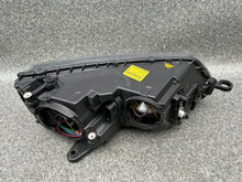 Load image into Gallery viewer, Frontscheinwerfer Skoda Octavia III 5E1941017B Links Scheinwerfer Headlight SCH3440404158kt