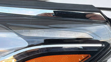 Laden Sie das Bild in den Galerie-Viewer, Frontscheinwerfer Hyundai Sonata QBB15237 Links Scheinwerfer Headlight SCH2072447084vj