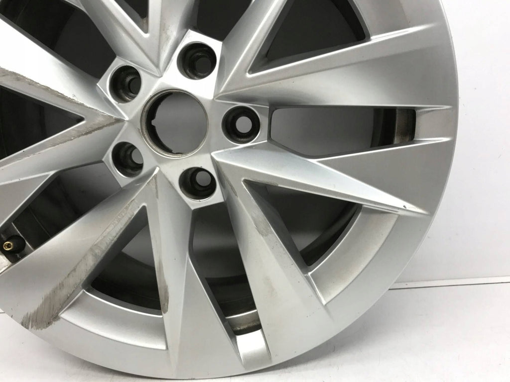1x Alufelge 17 Zoll 46ET Silber 5E3601025 Skoda Octavia I Rim Wheel FEL5101840225xa