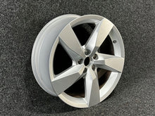 Laden Sie das Bild in den Galerie-Viewer, 1x Alufelge 17 Zoll 2GM601025A VW T-Cross Rim Wheel FEL3365003308cq