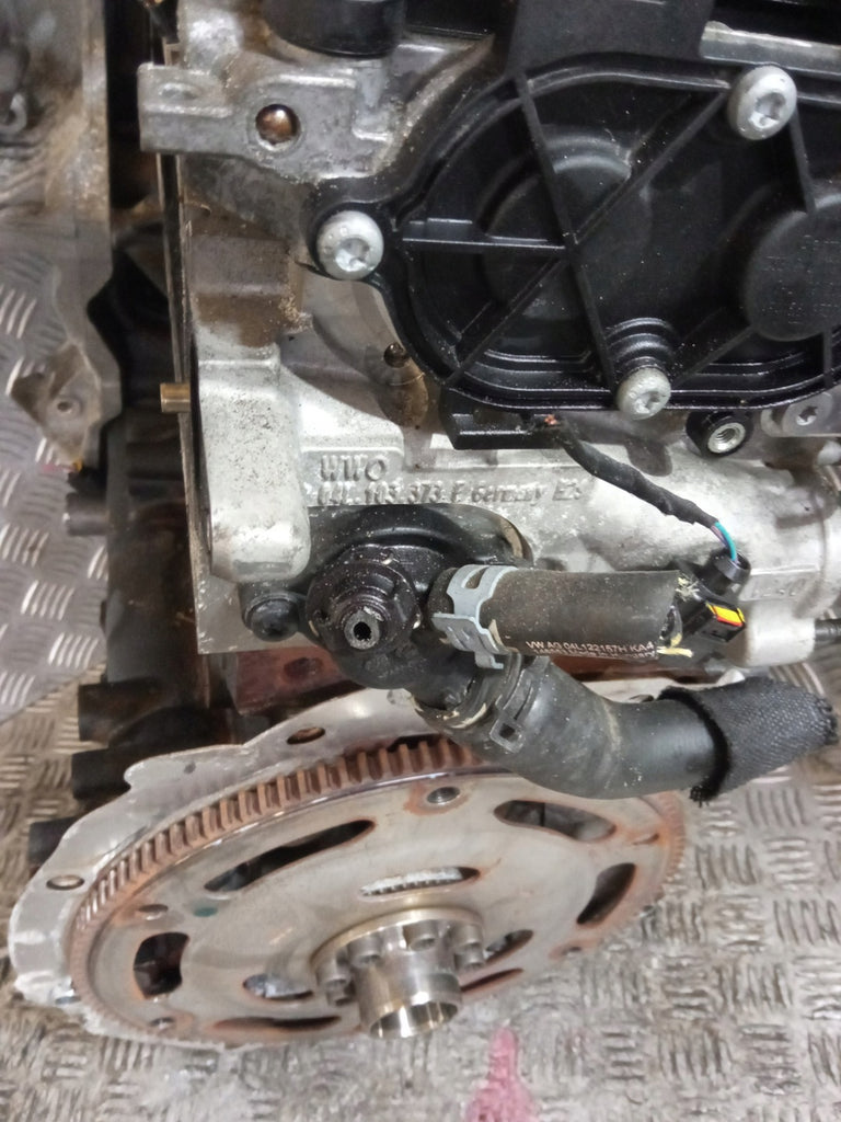 Motor Audi A4 B9 DET 2.0 TDI 100TKm 2019 Diesel Engine Unkomplett