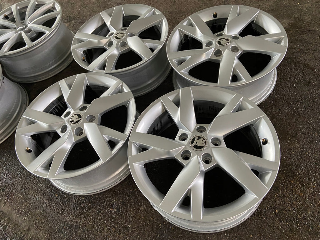 4x Alufelge 17 Zoll 6.5" 5x112 46ET Glanz Silber 5E3601025 Skoda Octavia 5e3 I FEL8069395154cv