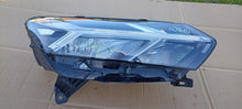 Laden Sie das Bild in den Galerie-Viewer, Frontscheinwerfer Renault 260103634R Rechts Scheinwerfer Headlight