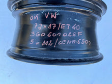 Load image into Gallery viewer, 1x Alufelge 17 Zoll 7.0&quot; 5x112 40ET 3G0601025F VW Rim Wheel
