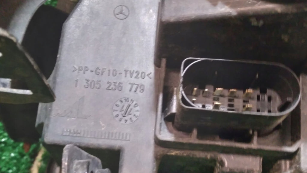 Frontscheinwerfer Mercedes-Benz W204 LE09A6219 Rechts Scheinwerfer Headlight SCH9686034756gn
