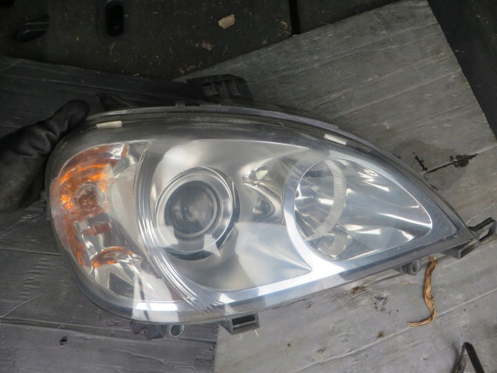 Frontscheinwerfer Mercedes-Benz W163 Rechts Scheinwerfer Headlight SCH2452285457lx