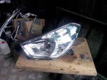 Laden Sie das Bild in den Galerie-Viewer, Frontscheinwerfer Dacia Dokker Links Scheinwerfer Headlight