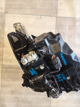 Load image into Gallery viewer, Frontscheinwerfer Mazda D09K-51040 Links Scheinwerfer Headlight SCH2693312611jz