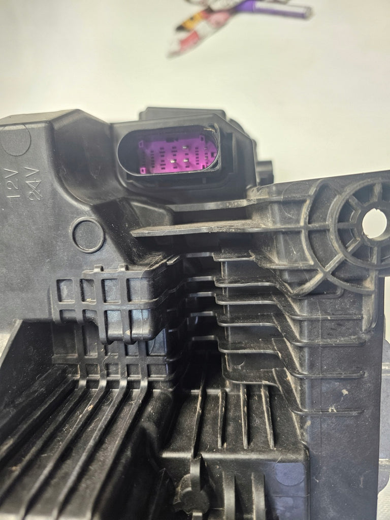 Frontscheinwerfer Lynk & Co 01 8889665947 Links Scheinwerfer Headlight SCH4220348041ls