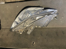 Load image into Gallery viewer, Frontscheinwerfer Mercedes-Benz A2078200259 A2078200159 Xenon Rechts oder Links SCH4788032562ii