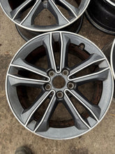 Laden Sie das Bild in den Galerie-Viewer, 4x Alufelge 17 Zoll 5x120 6856087 BMW 1 F40 Rim Wheel FEL8311073775bx
