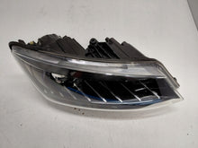 Laden Sie das Bild in den Galerie-Viewer, Frontscheinwerfer Skoda Fabia III 6VB941016B Rechts Scheinwerfer Headlight SCH9657402519hf