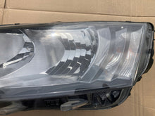 Laden Sie das Bild in den Galerie-Viewer, Frontscheinwerfer Skoda Octavia III 5E1941015 Links Scheinwerfer Headlight SCH9371019586eh