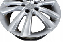 Laden Sie das Bild in den Galerie-Viewer, 1x Alufelge 18 Zoll 6.5" 5x114.3 48ET Glanz Silber 52910-2S300 Hyundai Ix35 FEL6860964089ms