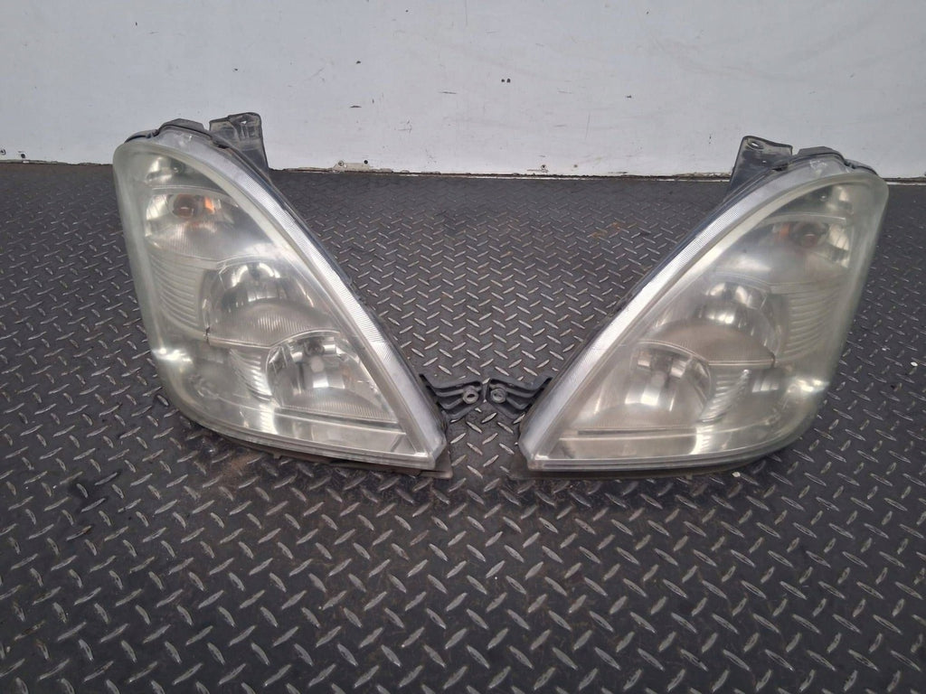 Frontscheinwerfer Iveco Daily III 69500010 Ein Satz Scheinwerfer Headlight SCH2823659855ha