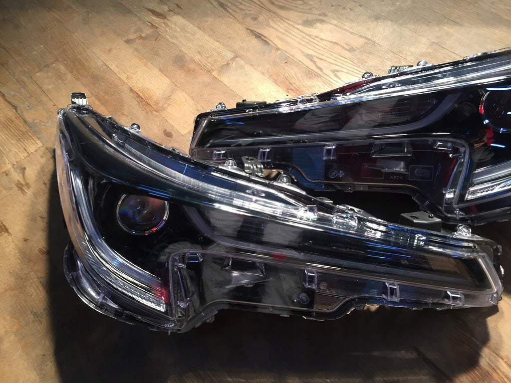 Frontscheinwerfer Toyota Corolla Ein Stück (Rechts oder Links) Headlight