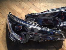 Load image into Gallery viewer, Frontscheinwerfer Toyota Corolla Rechts Scheinwerfer Headlight SCH9711339148fx