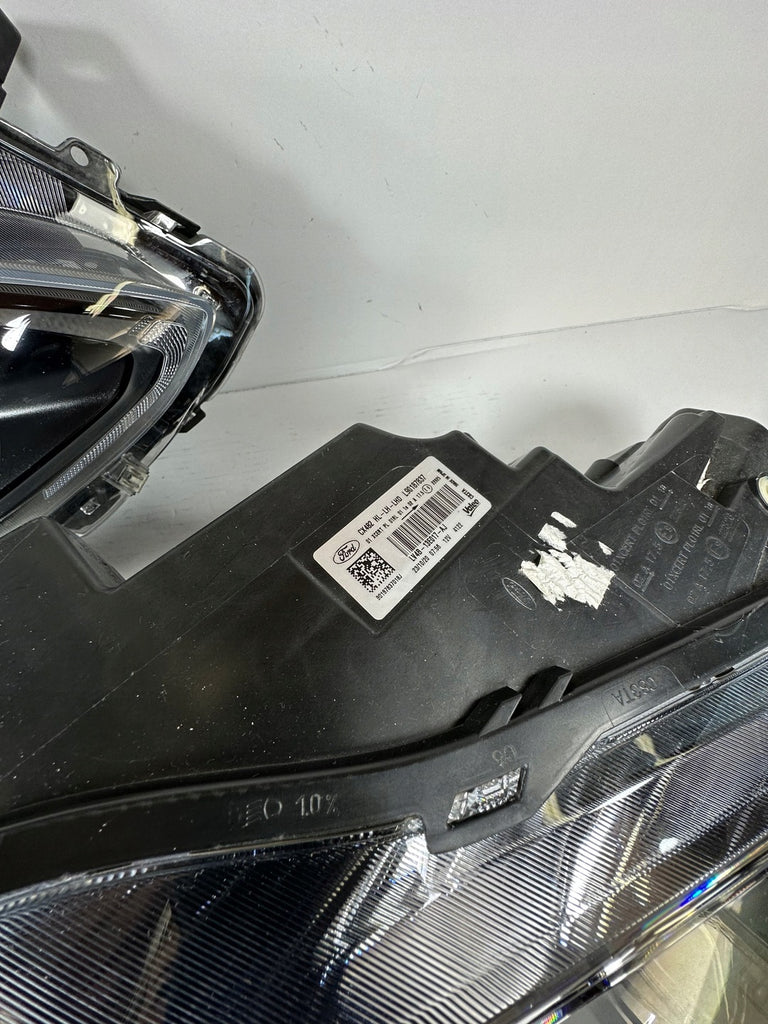 Frontscheinwerfer Ford Kuga LV4B-13E017-AJ LV4B-13E016-AJ Rechts oder Links SCH6596002032nj