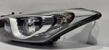 Laden Sie das Bild in den Galerie-Viewer, Frontscheinwerfer Hyundai I30 92101-A6000 Links Scheinwerfer Headlight SCH4033399771ti