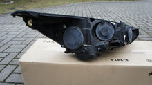 Laden Sie das Bild in den Galerie-Viewer, Frontscheinwerfer Ford Focus III F1EB-13W030-PD Halogen Links Headlight