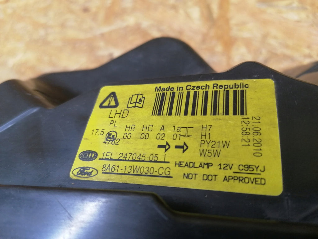 Frontscheinwerfer Ford Fiesta I VII 8A61-13W030-CG Ein Stück (Rechts oder Links) SCH8147884045zr