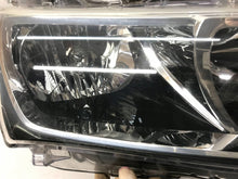 Laden Sie das Bild in den Galerie-Viewer, Frontscheinwerfer Toyota Corolla 8111002L50 Rechts Scheinwerfer Headlight SCH8648764068wp