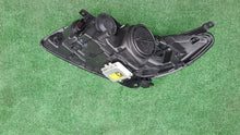 Laden Sie das Bild in den Galerie-Viewer, Frontscheinwerfer Saab 93 SAAB93 Bi-Xenon Rechts Scheinwerfer Headlight