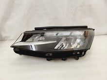 Laden Sie das Bild in den Galerie-Viewer, Frontscheinwerfer VW Transporter 7T1941035C Links Scheinwerfer Headlight