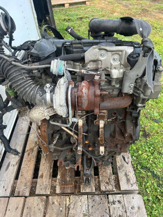 Motor Opel Renault Vivaro Trafic II M786 2.0 DCI 250TKm 2010 Diesel Komplett MOT1888502437od