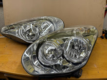 Load image into Gallery viewer, Frontscheinwerfer Opel Combo 51909056 51909054 Ein Satz Scheinwerfer Headlight