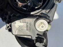 Laden Sie das Bild in den Galerie-Viewer, Frontscheinwerfer VW Caddy IV 201089-02 Rechts Scheinwerfer Headlight SCH1379555184nh