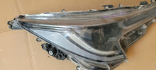 Load image into Gallery viewer, Frontscheinwerfer Toyota Corolla 81110-02S70 Rechts Scheinwerfer Headlight SCH8501815088py