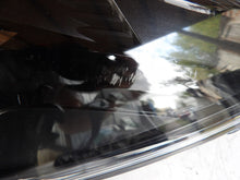 Laden Sie das Bild in den Galerie-Viewer, Frontscheinwerfer Peugeot 108 90026268 81150-0H150 Ein Stück (Rechts oder Links)