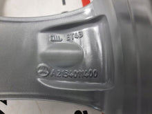Laden Sie das Bild in den Galerie-Viewer, 1x Alufelge 18 Zoll 8.0" 5x112 43ET Glanz Silber A2134011400 Mercedes-Benz W213 FEL6146384892yt