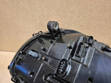 Laden Sie das Bild in den Galerie-Viewer, Frontscheinwerfer Mercedes-Benz W251 A2518260191 Links Scheinwerfer Headlight SCH2830332839li