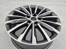 Laden Sie das Bild in den Galerie-Viewer, 1x Alufelge 18 Zoll 7.0" 5x112 45ET Glanz Graphit 57A601025 Mg Karoq Rim Wheel FEL5740539809dj