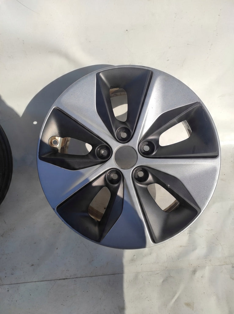 1x Alufelge 16 Zoll 6.5" 5x114.3 50ET 52910-G7200 52910-G210 Hyundai Ioniq