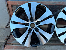 Load image into Gallery viewer, 4x Alufelge 18 Zoll 7.0" 5x114.3 40 5ET 52910-3U300 Kia Sportage Rim Wheel FEL1363852927eu