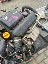 Laden Sie das Bild in den Galerie-Viewer, Motor Fiat Doblo 84073499 1.4 T-JET 32TKm 2016 Benzin Engine Komplett MOT5019194363hs