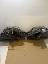Load image into Gallery viewer, Frontscheinwerfer Audi A4 B6 Ein Satz Scheinwerfer Headlight SCH8702280319ws