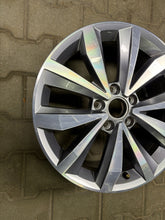 Load image into Gallery viewer, 1x Alufelge 17 Zoll 7.0" 5x112 2GA601025K VW T-Roc I Rim Wheel FEL2626517154fu