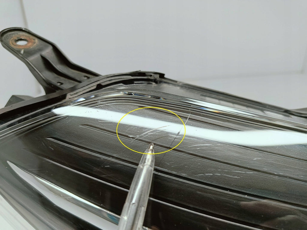 Frontscheinwerfer Toyota Yaris Rechts Scheinwerfer Headlight SCH9927163302om