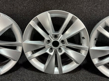 Load image into Gallery viewer, 1x Alufelge 17 Zoll 7.0" 5x112 45ET Glanz Silber 57A601025K Skoda Karoq FEL6990754940lk