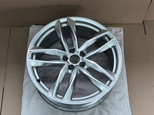 Load image into Gallery viewer, 1x Alufelge 20 Zoll 8.5" 5x112 43ET 8R0601025CJ Audi A6 C7 Rim Wheel FEL5929112451jv