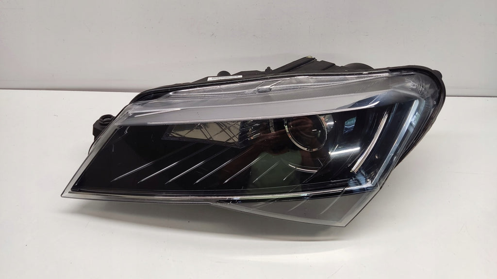 Frontscheinwerfer Skoda Superb III 3V1941015B Xenon Rechts oder Links