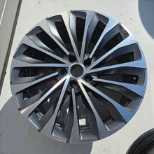 Load image into Gallery viewer, 1x Alufelge 20 Zoll 9.0" 5x112 5LA601025AT Skoda Enyaq Rim Wheel FEL7574972604fd