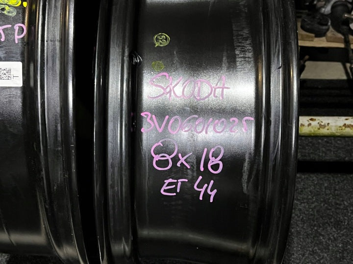 1x Alufelge 18 Zoll 3V0601025 Skoda Superb Iii Rim Wheel FEL7707090695vh