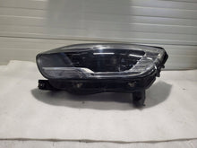 Laden Sie das Bild in den Galerie-Viewer, Frontscheinwerfer Renault Scenic 260606373R Links Scheinwerfer Headlight SCH5804230786oc